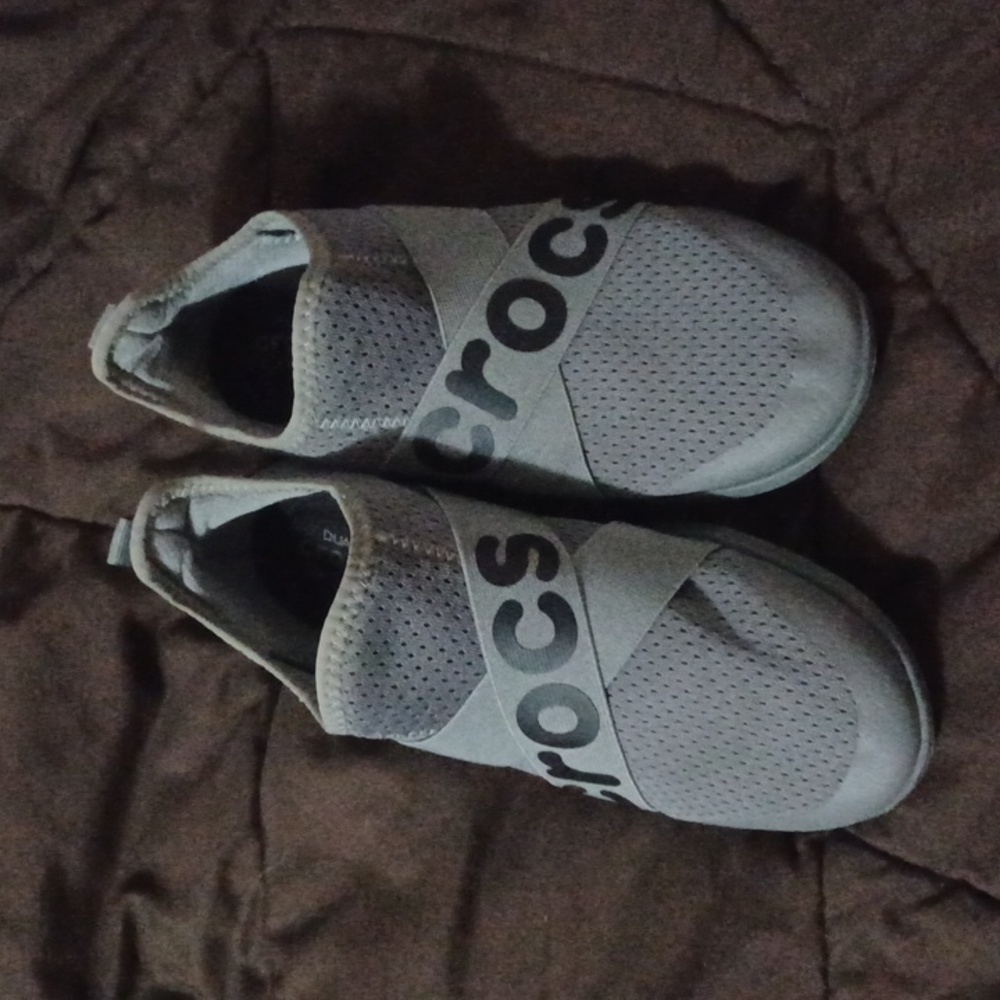 Women's crocs